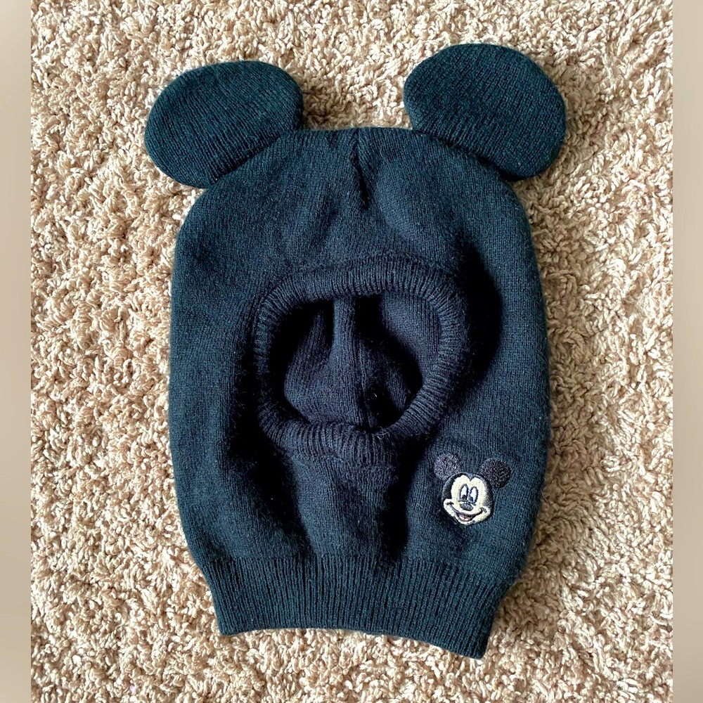 MICKEY MOUSE full coverage Toddler hat Very cute Winter